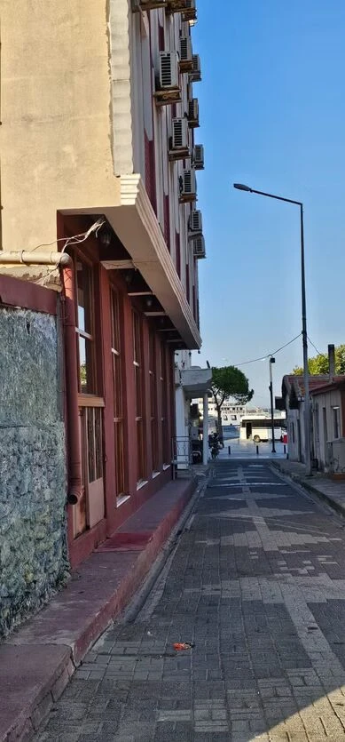 Crowded House Eceabat Gallipoli Turkey